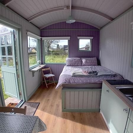 Market Street Shepherd'S Hut Leitrim Dromahair Bagian luar foto